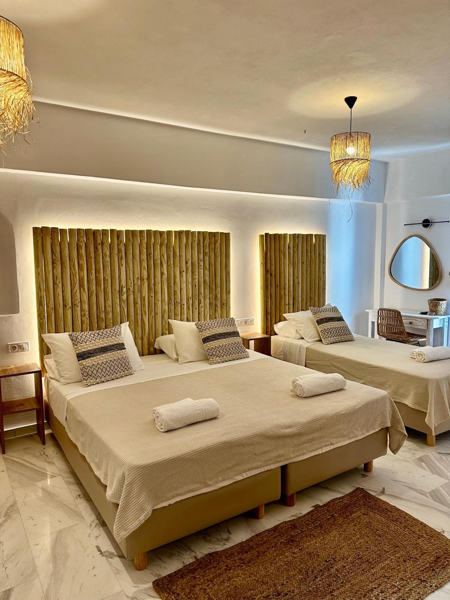 Athina Rooms - Lounge Apartments Parikia  Bagian luar foto