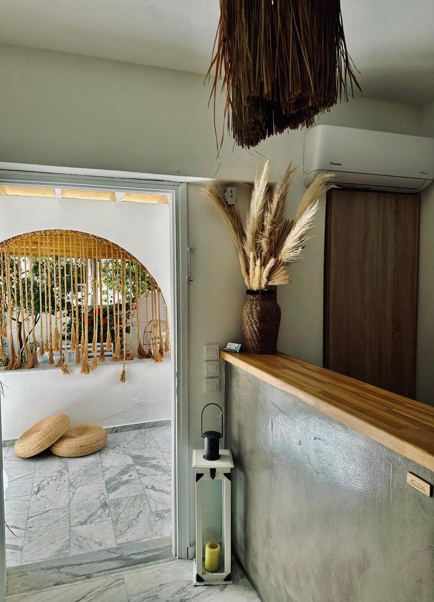Athina Rooms - Lounge Apartments Parikia  Bagian luar foto